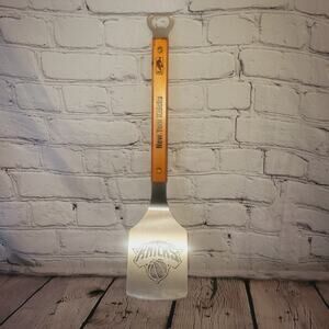 NBA New York Knicks SPORTULA SPATULA HEAVY DUTY BBQ GRILL BOTTLE OPENER TAILGATE
